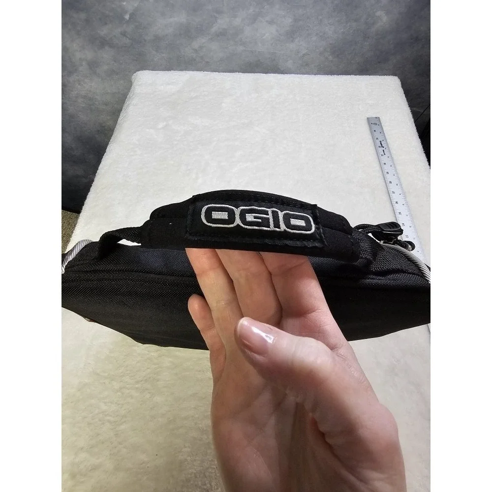 Ogio Shoester Golf Shoe Bag Carrier‎ Black Red